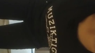 日韩欧美不卡一区二区高清-vavababy 面 試 畢 業 生 被 颻 渴 的 OL約 到 旅 館 脫 下 褲 子 吃 各 種 姿 勢 狂 抽 猛 送 全 部 射 嘴 巴 吞 淨