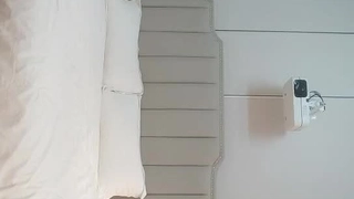 日韩欧美不卡一区二区高清-vavababy 面 試 畢 業 生 被 颻 渴 的 OL約 到 旅 館 脫 下 褲 子 吃 各 種 姿 勢 狂 抽 猛 送 全 部 射 嘴 巴 吞 淨